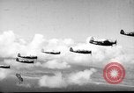 Standbild P-47s von 318 Fighter Group Rückkehr von Tinian raid Aslito Flugplatz Saipan Marianen, 1944, aus Sekunde 18 historischem Filmmaterial Videoclip 65675047552