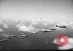 Standbild P-47s von 318 Fighter Group Rückkehr von Tinian raid Aslito Flugplatz Saipan Marianen, 1944, aus Sekunde 20 historischem Filmmaterial Videoclip 65675047552