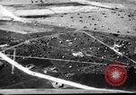 Standbild P-47s von 318 Fighter Group Rückkehr von Tinian raid Aslito Flugplatz Saipan Marianen, 1944, aus Sekunde 34 historischem Filmmaterial Videoclip 65675047552
