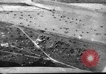 Standbild P-47s von 318 Fighter Group Rückkehr von Tinian raid Aslito Flugplatz Saipan Marianen, 1944, aus Sekunde 38 historischem Filmmaterial Videoclip 65675047552