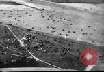 Standbild P-47s von 318 Fighter Group Rückkehr von Tinian raid Aslito Flugplatz Saipan Marianen, 1944, aus Sekunde 39 historischem Filmmaterial Videoclip 65675047552