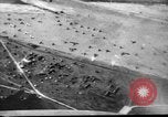 Standbild P-47s von 318 Fighter Group Rückkehr von Tinian raid Aslito Flugplatz Saipan Marianen, 1944, aus Sekunde 40 historischem Filmmaterial Videoclip 65675047552
