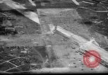 Standbild P-47s von 318 Fighter Group Rückkehr von Tinian raid Aslito Flugplatz Saipan Marianen, 1944, aus Sekunde 51 historischem Filmmaterial Videoclip 65675047552