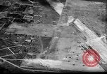 Standbild P-47s von 318 Fighter Group Rückkehr von Tinian raid Aslito Flugplatz Saipan Marianen, 1944, aus Sekunde 56 historischem Filmmaterial Videoclip 65675047552