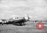 Standbild P-47s 19 USAAF Fighter Squadron in Saipan Saipan Marianen, 1944, aus Sekunde 18 historischem Filmmaterial Videoclip 65675047553
