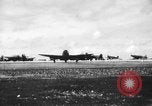 Standbild P-47s 19 USAAF Fighter Squadron in Saipan Saipan Marianen, 1944, aus Sekunde 29 historischem Filmmaterial Videoclip 65675047553