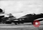 Standbild P-47s 19 USAAF Fighter Squadron in Saipan Saipan Marianen, 1944, aus Sekunde 62 historischem Filmmaterial Videoclip 65675047553