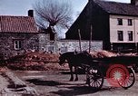Immagine di Due civili Germania, 1945, secondo 14 filmato di repertorio 65675047571