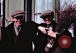 Immagine di Due civili Germania, 1945, secondo 22 filmato di repertorio 65675047571
