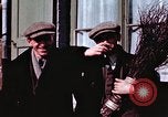 Immagine di Due civili Germania, 1945, secondo 23 filmato di repertorio 65675047571