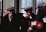 Immagine di Due civili Germania, 1945, secondo 27 filmato di repertorio 65675047571