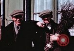 Immagine di Due civili Germania, 1945, secondo 28 filmato di repertorio 65675047571
