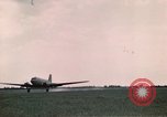 Standbild Patienten airlifted an US Army Field Hospital München Deutschland, 1945, aus Sekunde 25 historischem Filmmaterial Videoclip 65675047579