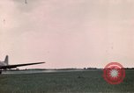 Standbild Patienten airlifted an US Army Field Hospital München Deutschland, 1945, aus Sekunde 26 historischem Filmmaterial Videoclip 65675047579