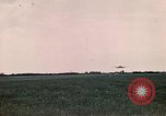 Standbild Patienten airlifted an US Army Field Hospital München Deutschland, 1945, aus Sekunde 28 historischem Filmmaterial Videoclip 65675047579