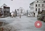 Immagine di Rovine della città Germania, 1945, secondo 19 filmato di repertorio 65675047585