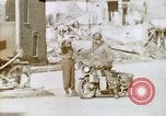 Immagine di Rovine della città Germania, 1945, secondo 29 filmato di repertorio 65675047585