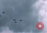 Standbild P-47 Thunderbolt Kampfflugzeugen Deutschland, 1945, aus Sekunde 7 historischem Filmmaterial Videoclip 65675047604