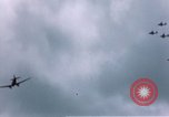 Standbild P-47 Thunderbolt Kampfflugzeugen Deutschland, 1945, aus Sekunde 12 historischem Filmmaterial Videoclip 65675047604