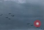 Standbild P-47 Thunderbolt Kampfflugzeugen Deutschland, 1945, aus Sekunde 26 historischem Filmmaterial Videoclip 65675047604