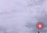 Standbild viele Formationen der US-Flugzeuge Deutschland, 1945, aus Sekunde 9 historischem Filmmaterial Videoclip 65675047605