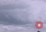 Standbild viele Formationen der US-Flugzeuge Deutschland, 1945, aus Sekunde 22 historischem Filmmaterial Videoclip 65675047605