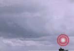 Standbild viele Formationen der US-Flugzeuge Deutschland, 1945, aus Sekunde 25 historischem Filmmaterial Videoclip 65675047605