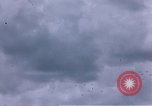 Standbild viele Formationen der US-Flugzeuge Deutschland, 1945, aus Sekunde 51 historischem Filmmaterial Videoclip 65675047605