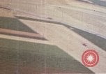 Standbild strafing Lieferung Zug europäische Theater, 1944, aus Sekunde 14 historischem Filmmaterial Videoclip 65675047630