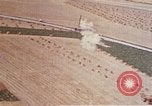 Standbild strafing Lieferung Zug europäische Theater, 1944, aus Sekunde 16 historischem Filmmaterial Videoclip 65675047630