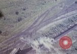 Standbild strafing Railroad center europäische Theater, 1944, aus Sekunde 19 historischem Filmmaterial Videoclip 65675047631