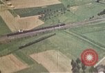 Standbild strafing Pass europäische Theater, 1944, aus Sekunde 10 historischem Filmmaterial Videoclip 65675047632
