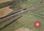 Standbild strafing Pass europäische Theater, 1944, aus Sekunde 14 historischem Filmmaterial Videoclip 65675047632
