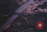 Standbild strafing Pass europäische Theater, 1944, aus Sekunde 9 historischem Filmmaterial Videoclip 65675047633