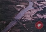 Standbild strafing Pass europäische Theater, 1944, aus Sekunde 10 historischem Filmmaterial Videoclip 65675047633