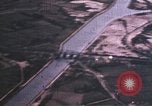 Standbild strafing Pass europäische Theater, 1944, aus Sekunde 13 historischem Filmmaterial Videoclip 65675047633