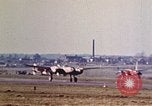 Immagine di Stati Uniti Army Air Forces caccia e bombardieri Florennes Belgio, 1945, secondo 18 filmato di repertorio 65675047644