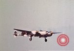 Immagine di Stati Uniti Army Air Forces caccia e bombardieri Florennes Belgio, 1945, secondo 24 filmato di repertorio 65675047644