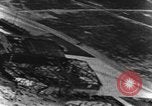Immagine di Attacco a due Focke-Wulf FW-190 piani Teatro europeo, 1944, secondo 30 filmato di repertorio 65675047671