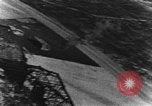 Immagine di Attacco a due Focke-Wulf FW-190 piani Teatro europeo, 1944, secondo 34 filmato di repertorio 65675047671