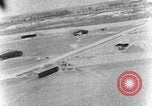 Immagine di Due tedesche Junkers Ju 88 piani bombardiere Teatro europeo, 1944, secondo 7 filmato di repertorio 65675047677