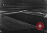 Immagine di Due tedesche Junkers Ju 88 piani bombardiere Teatro europeo, 1944, secondo 11 filmato di repertorio 65675047677