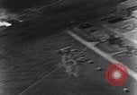 Immagine di Due tedesche Junkers Ju 88 piani bombardiere Teatro europeo, 1944, secondo 35 filmato di repertorio 65675047677