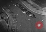 Standbild strafing eine Linie von Lastkähnen auf dem Fluss europäische Theater, 1944, aus Sekunde 19 historischem Filmmaterial Videoclip 65675047682