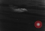 Standbild strafing Lokomotive europäische Theater, 1944, aus Sekunde 5 historischem Filmmaterial Videoclip 65675047684