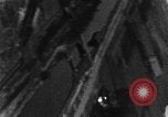 Standbild strafing Kanäle und Brücken europäische Theater, 1944, aus Sekunde 5 historischem Filmmaterial Videoclip 65675047686