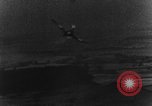Standbild strafing Deutsche Messerschmitt Bf 109 Kampfflugzeuge europäische Theater, 1944, aus Sekunde 14 historischem Filmmaterial Videoclip 65675047687