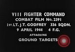 Standbild Angriffe feindliche Flugzeuge in geschützten Bäume europäische Theater, 1944, aus Sekunde 4 historischem Filmmaterial Videoclip 65675047688