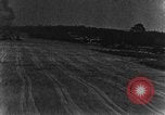 Standbild Angriffe feindliche Flugzeuge in geschützten Bäume europäische Theater, 1944, aus Sekunde 20 historischem Filmmaterial Videoclip 65675047688