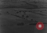 Standbild angreifenden deutschen Junkers Ju 88 Bomber europäische Theater, 1944, aus Sekunde 29 historischem Filmmaterial Videoclip 65675047693
